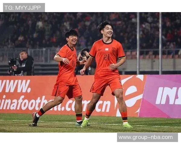 小伙子们斗志昂扬中国队与日本队携手小组赛零失球展现强大防守实力