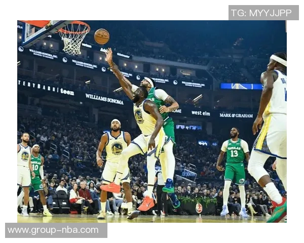 克拉克斯顿受到步行者和勇士等多支球队的密切关注与追逐