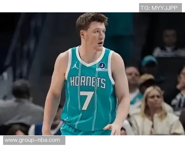 克尼佩尔高效发挥10中7三分5中3助力球队获胜贡献19分7板4助